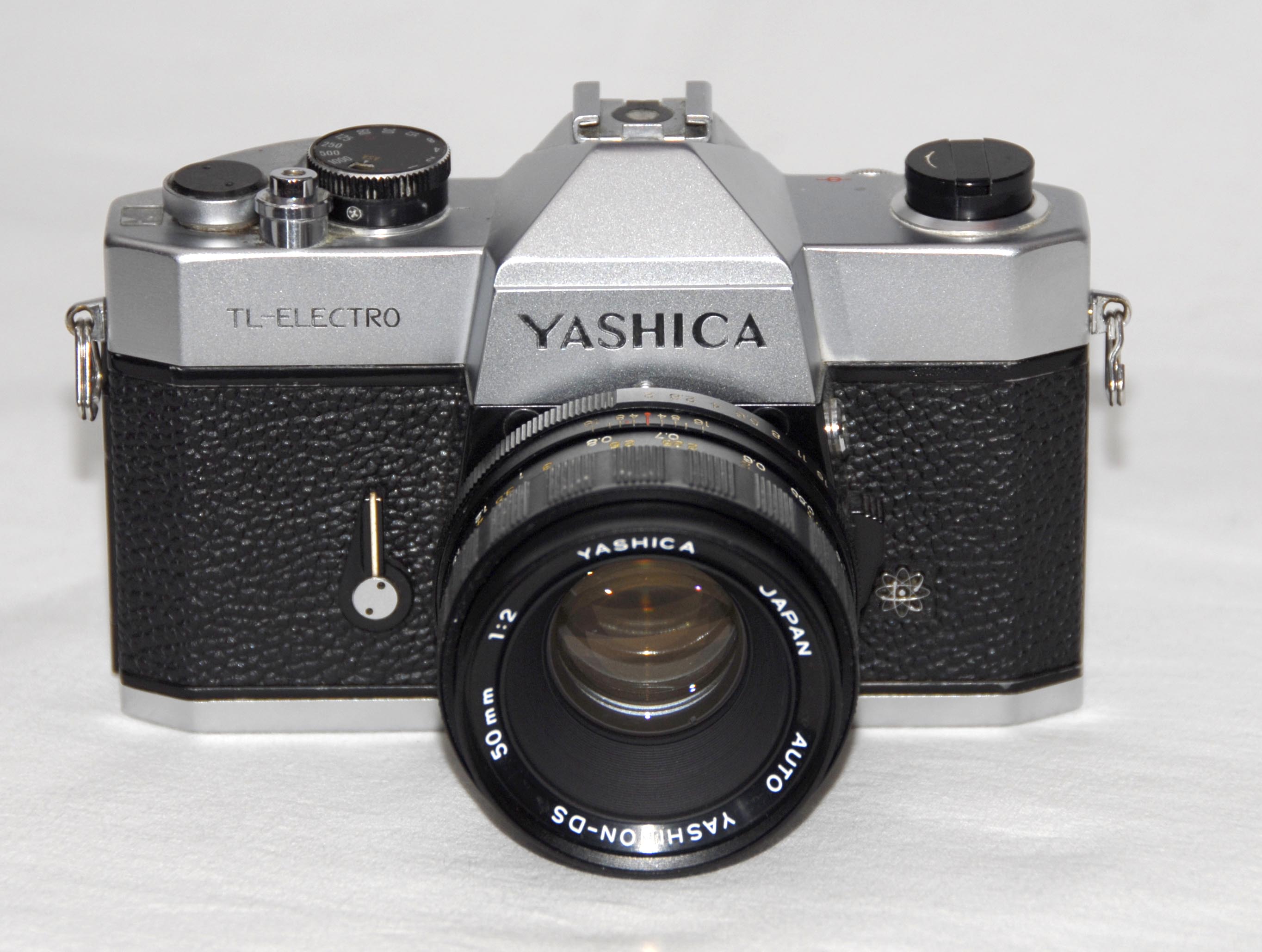 YASHICA TL ELECTRO